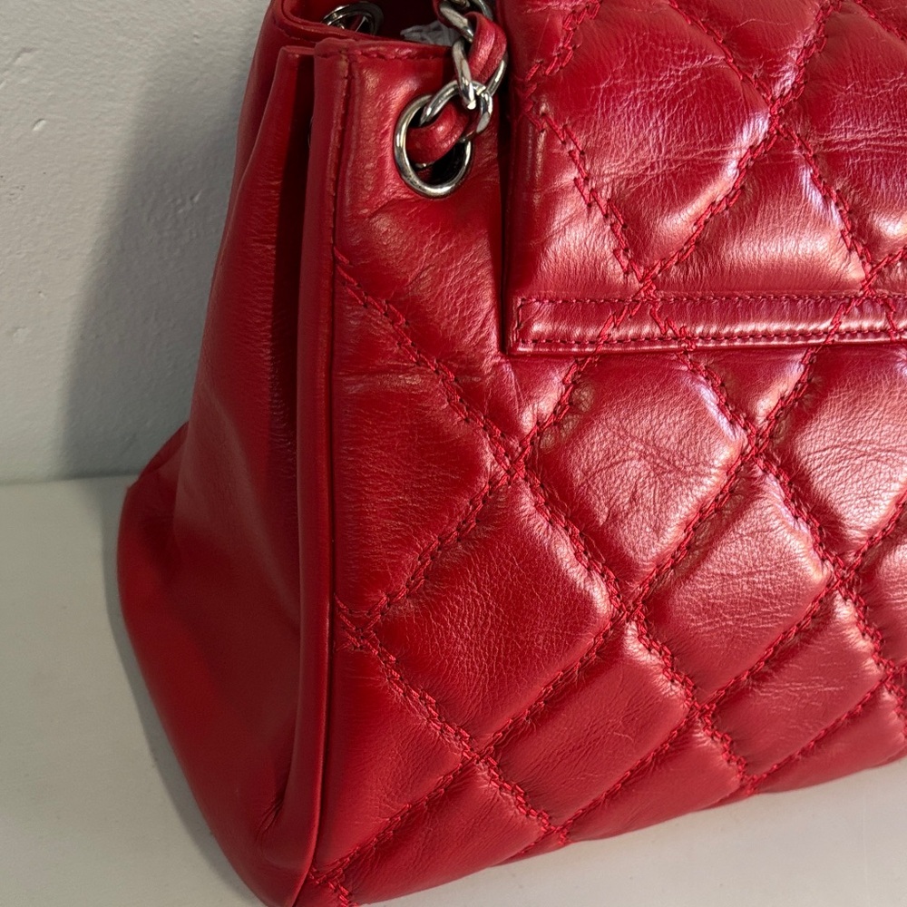CHANEL Red Quilted Shoulder Bag - Picture 6 of 10